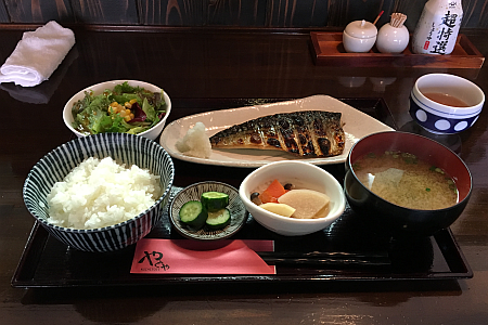 居心地のよい「やぐや kichijoji」でサバ塩焼き定食をいただきました（吉祥寺ランチ）