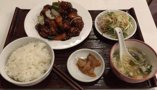 香港料理「龍明楼 吉祥寺店」でコスパの優れた「黒酢豚定食」をいただく