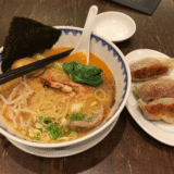 「紅虎軒 コピス吉祥寺店」でコク深いスープがうまい「えび味噌らーめん」と「大餃子」を楽しむ