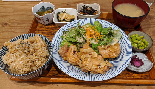 夕食は吉祥寺の「四歩」でお弁当を買おうと訪問したけど、結局、店内で美味しくいただきました