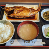 吉祥寺の魚料理・定食「里の宿」で「赤めばる煮付」を骨の髄まで堪能しました
