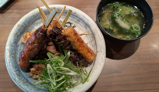 「俺のやきとり」で「吉祥寺店のお昼」から 7本もの焼きたて串を載せた「厳選焼鳥丼」を堪能