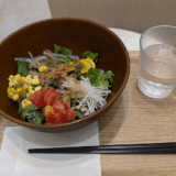 キラリナ 2階「VEGETOMO（ベジトモ）」の一番小さいサラダ「SSサイズ」で吉祥寺ランチの野菜不足を解消