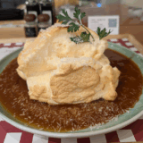 ドンキ裏の洋食屋「とろけるハンバーグ フクヨシ 吉祥寺店」でふわもこな「スフレオムレツ」セットを堪能