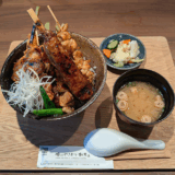 「俺のやきとり・割烹 」で限定 5食 平日限定ランチ「メガ俺のやきとり丼」の串10本は壮観！それぞれの味や触感を堪能
