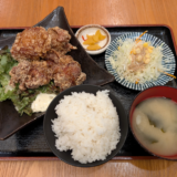 吉祥寺駅南口そばの居酒屋「鶴レモン」で安さとボリュームを両立した「チキン南蛮揚げ定食」でお腹いっぱい