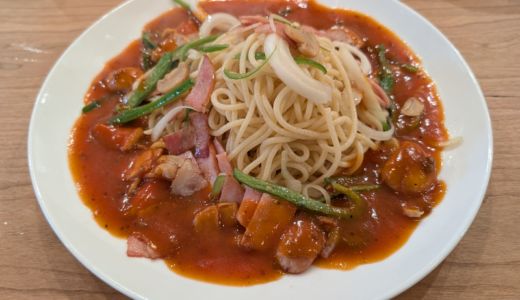 「中道通り」にオープンした「親父のあんかけパスタ、」で具材たっぷりの「ミラカン」を味わう