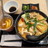 「譚仔麻辣湯（タムジャイマーラータン）」で具沢山にして「米線」と「牛すじ麺」の旨辛ダブル麺を楽しむ