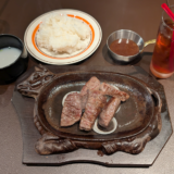 「俺のステーキ 吉祥寺」の平日ランチで数量限定「黒毛和牛 切り落としランチ」を味わう