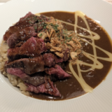 「ステーキライスとカレーの店 センタービーフ アトレ吉祥寺店」で牛肉たっぷり「ステーキ肉増し＆煮込みカレー」を堪能